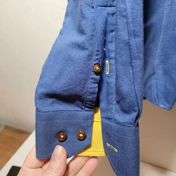 Listing Image Blurred Background