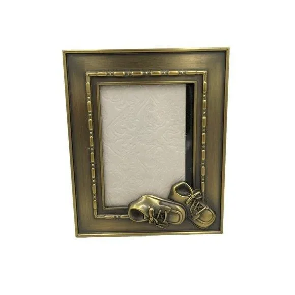 Product image for Vtg Carr Brass 3D Baby Boots Picture Frame Rectangle Tabletop Picture Display