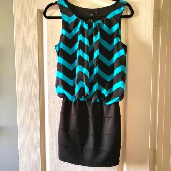 Product image for Trixxi Chevron Print Mini Dress Size Small