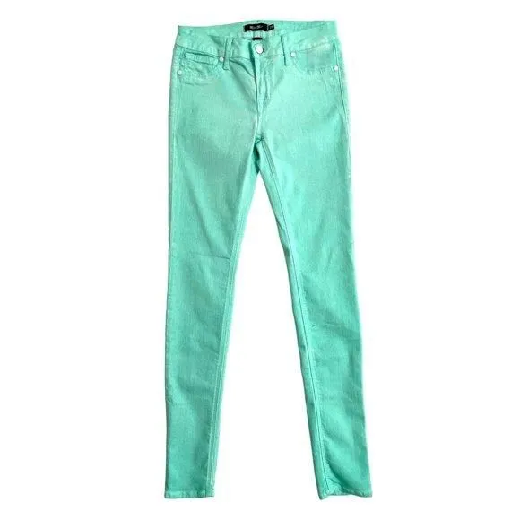 Listing Image Blurred Background