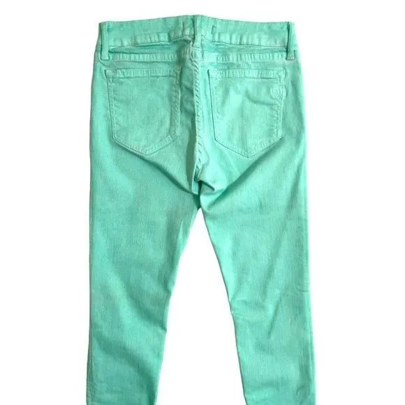 Listing Image Blurred Background