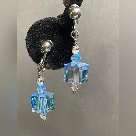 Product image for Blue Faceted Crystal Cube Clip On Dangle Earrings Gorgeous Flash.