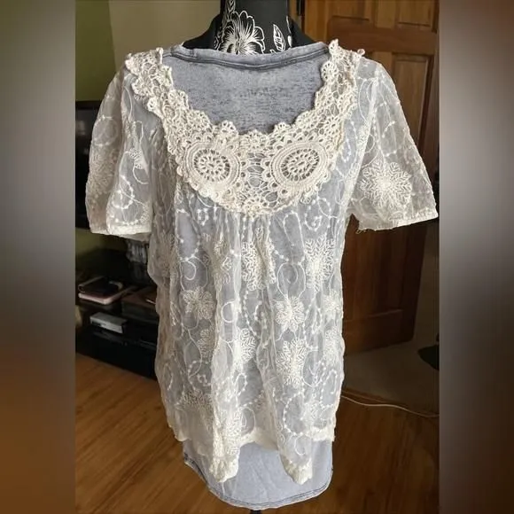 Product image for vintage lace applique med shirt unknown designer