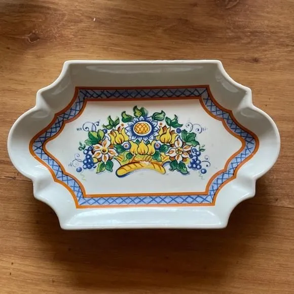 Product image for Vintage Roma Al Fresco for Elizabeth Arden Porcelain Soap Dish made In Japan.