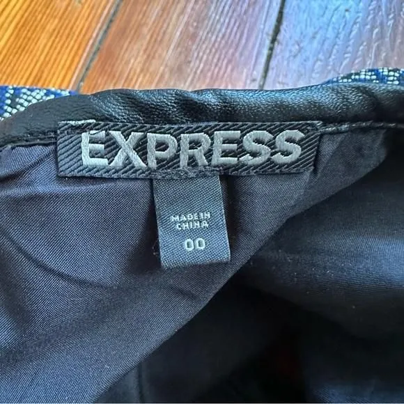Listing Image Blurred Background