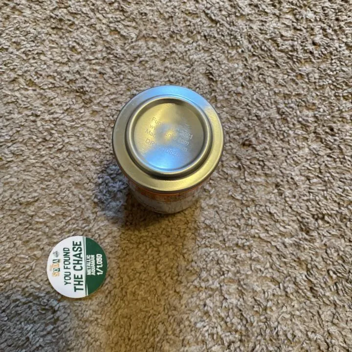 Listing Image Blurred Background