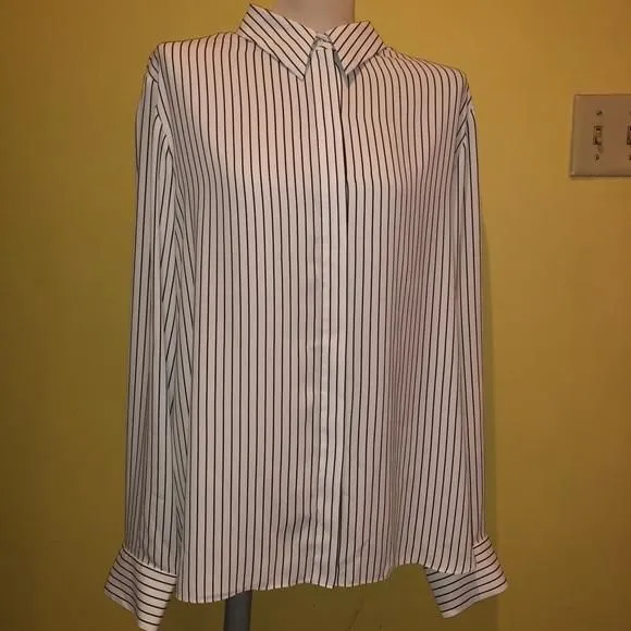 Product image for Louis Vuitton Uniformes Blouse Size 52