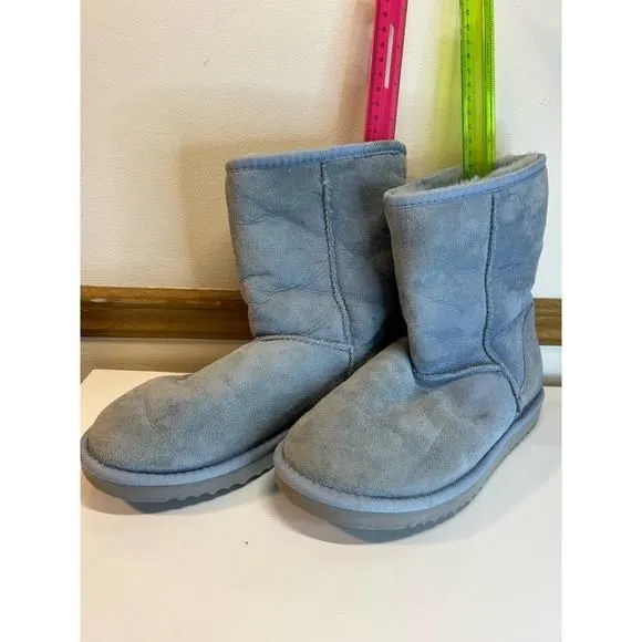 Product image for UGG Classic Short Women’s Boots size 7 Preloved winter fall
