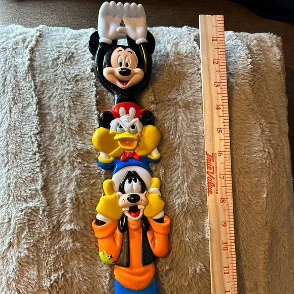 Product image for Walt Disney World "Goofy, Donald Duck & Micey" 15" Back Scratcher (1990s)
