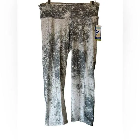 Product image for Old Navy Active Compression Capri Leggings Medium