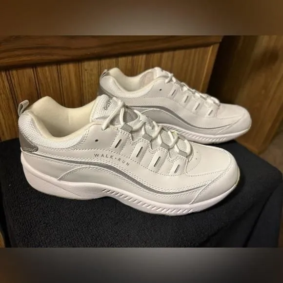 Product image for Easy Spirit Walk-Run Sneakers size 9M Brand New