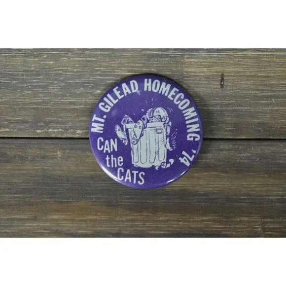 Product image for D21.) 1974 Homecoming Pin Button Lapel Gar Mount Gilead Wincraft Can Cats Spirit
