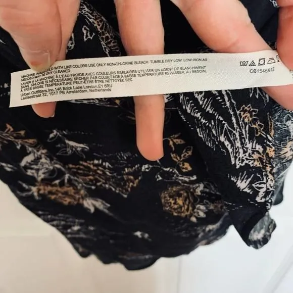 Listing Image Blurred Background