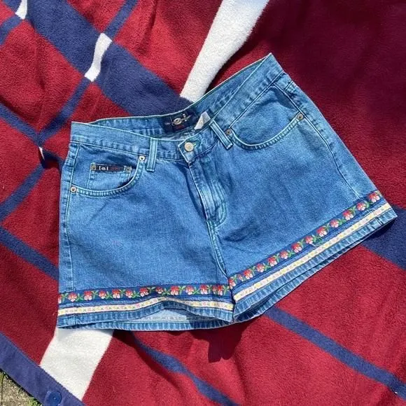 Product image for Vintage L.e.i - life energy intelligence high waisted floral embroidered shorts