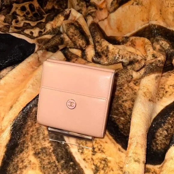 Product image for Chanel button sevruga wallet pink