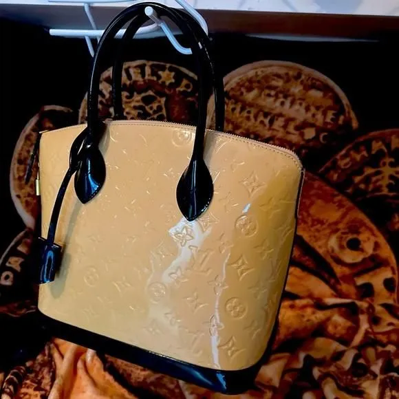 Product image for 💯authentic Louis Vuitton vernis lockit tote