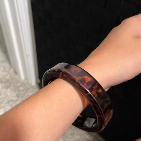 Product image for Leopard plastic bracelet