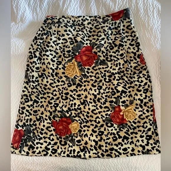 Product image for JOHN ROBERTS LEOPARD and ROSES PRINT SKIRT  Size 6