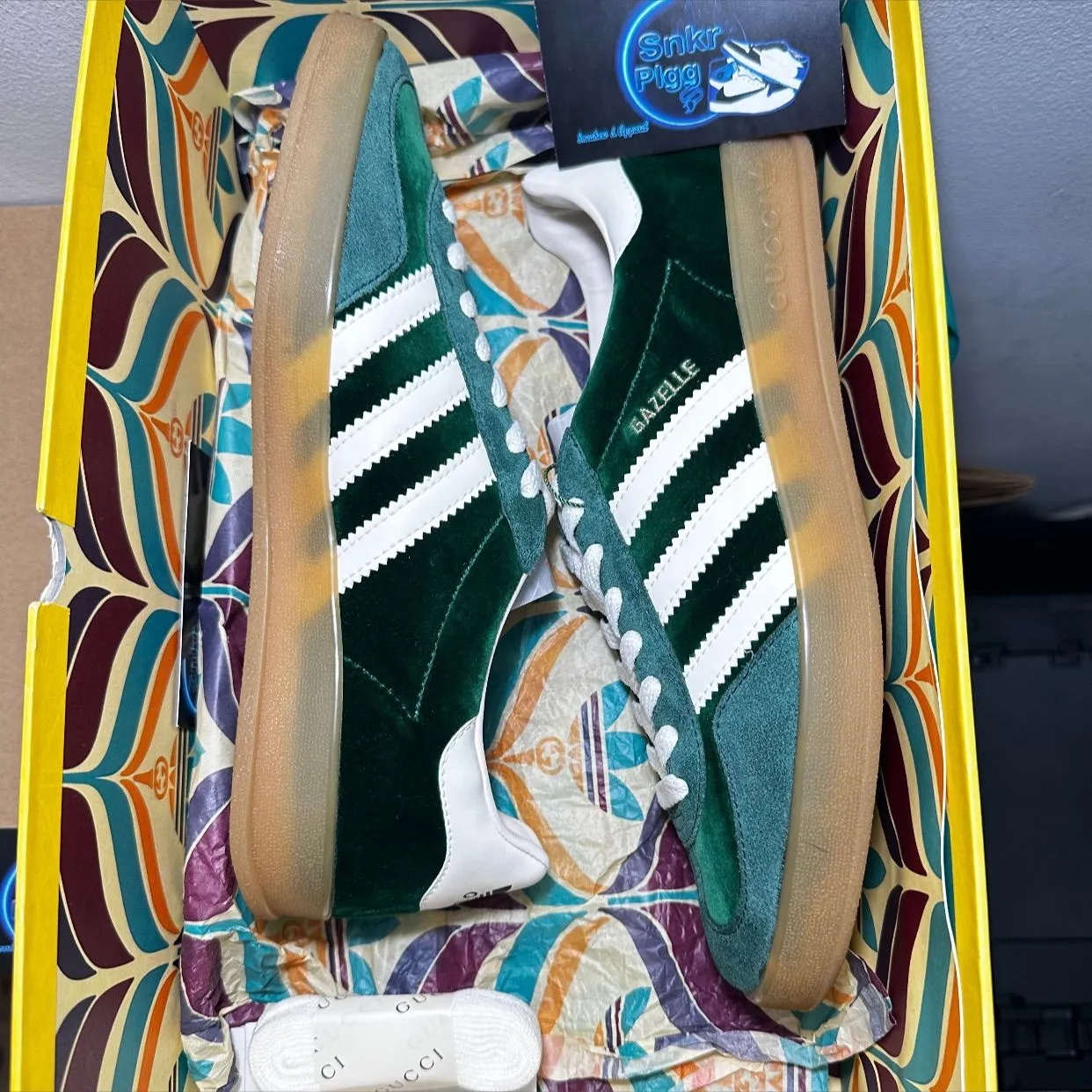 adidas gazelle silver green womens Gucci X ADIDAS GG Supreme Monogram Mens Gazelle Sneakers 10 Green Pink  Strata 1775269 – FASHIONPHILE