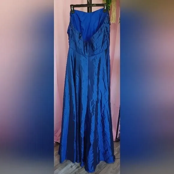 Listing Image Blurred Background