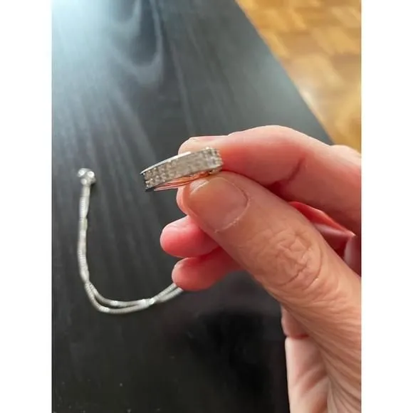 Listing Image Blurred Background