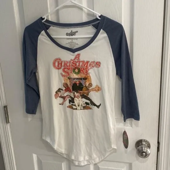Product image for NWT A Christmas Story graphic baseball t shirt with raglan sleeves, size XS