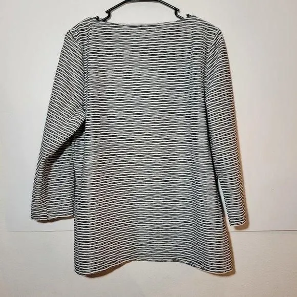 Listing Image Blurred Background