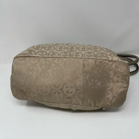 Listing Image Blurred Background