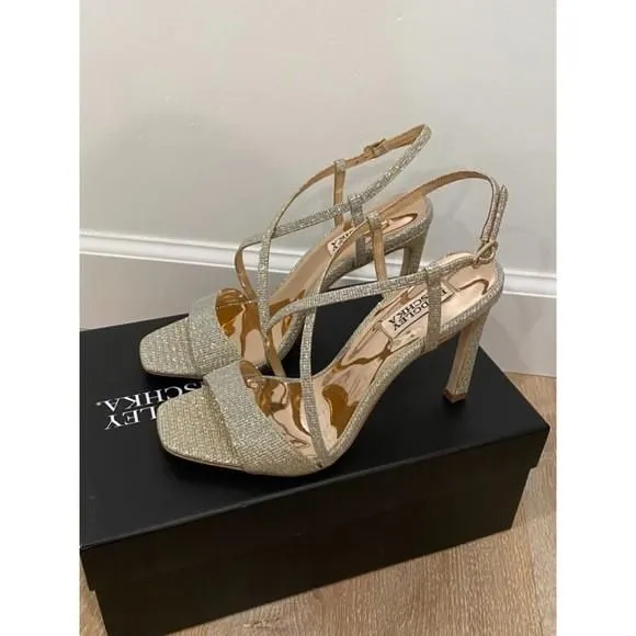 Listing Image Blurred Background