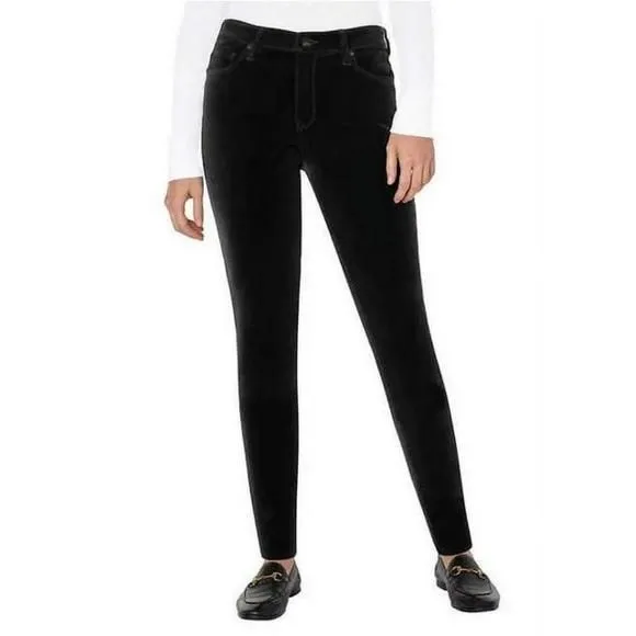 Product image for Well Worn Womens High Rise Luxe Velvet Tapered Pant Black 6/28