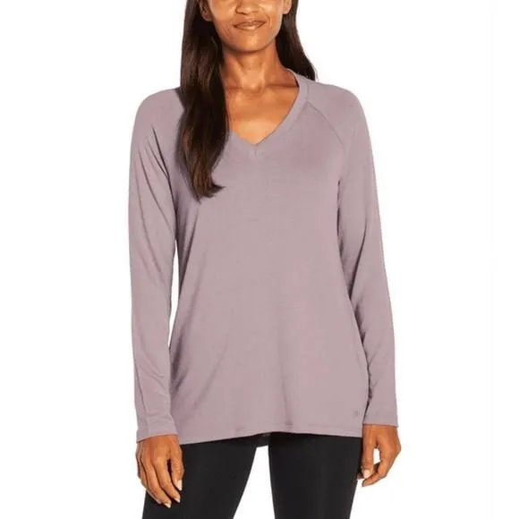 Product image for Banana Republic Women's Long Sleeve V Neck Top