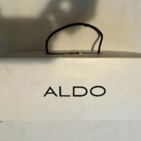 Listing Image Blurred Background