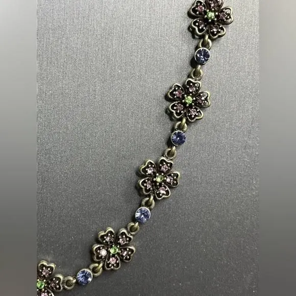 Listing Image Blurred Background