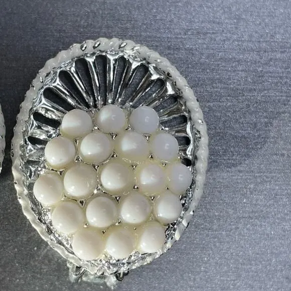 Listing Image Blurred Background