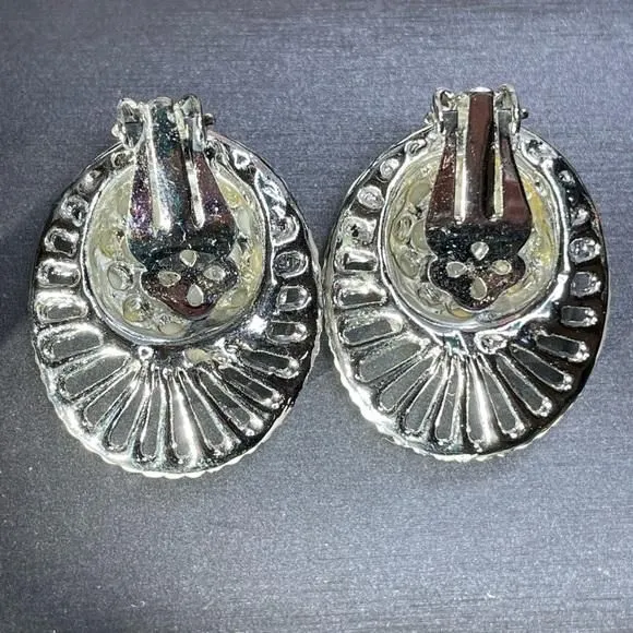 Listing Image Blurred Background