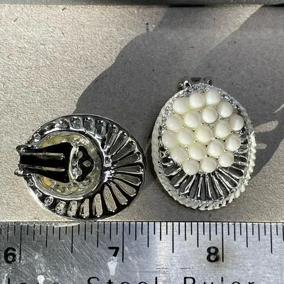 Listing Image Blurred Background