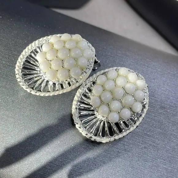 Listing Image Blurred Background