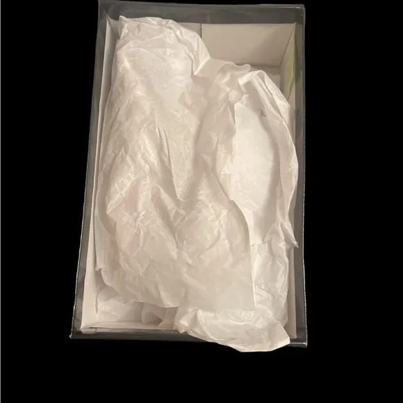 Listing Image Blurred Background