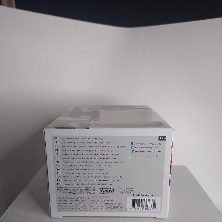 Listing Image Blurred Background