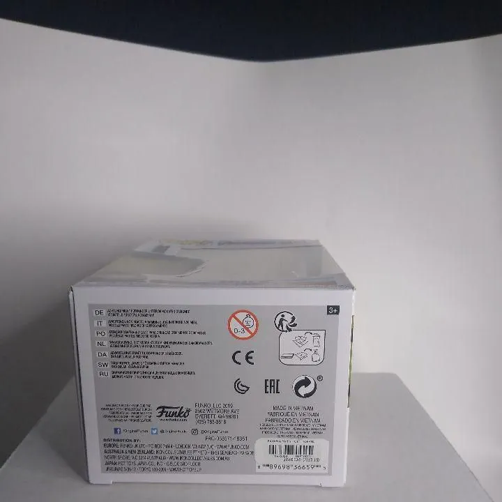 Listing Image Blurred Background