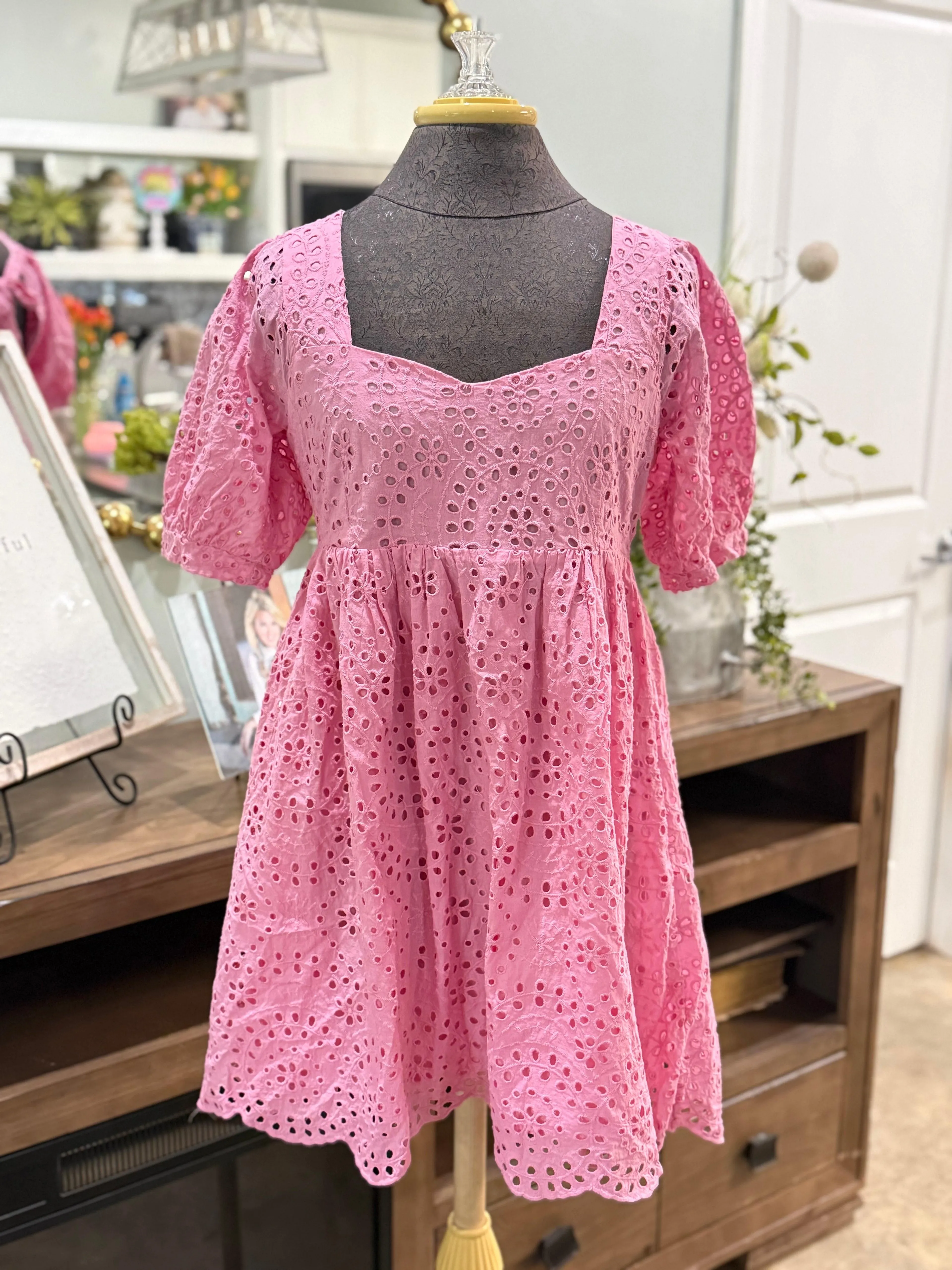 Womens C&V Pink Eyelet Mini Dress Medium EUC