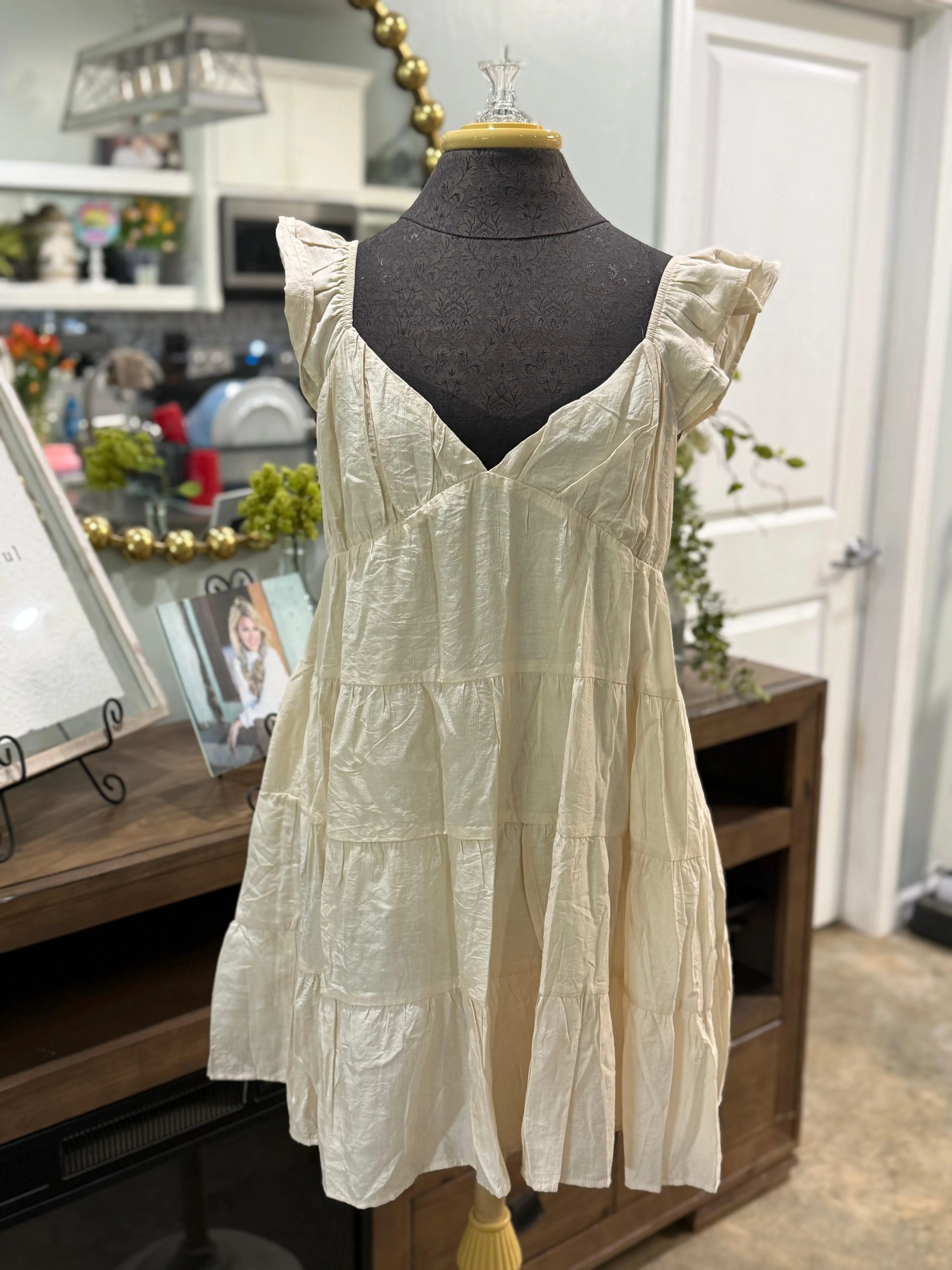 Womens Blu Pepper Flutter Sleeve Nude Dress Size Large EUC