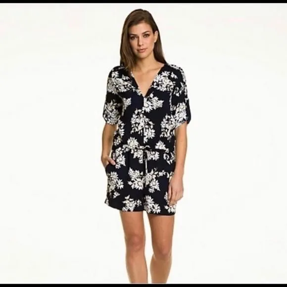 Product image for 𝅺Le Chateau Daisy Romper