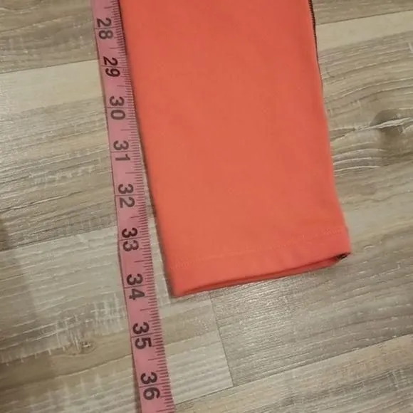 Listing Image Blurred Background