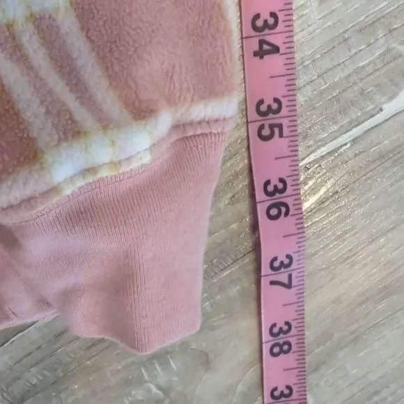 Listing Image Blurred Background
