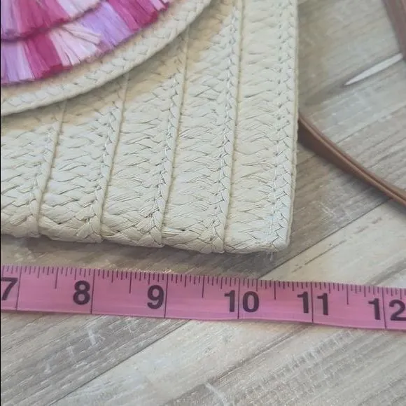 Listing Image Blurred Background