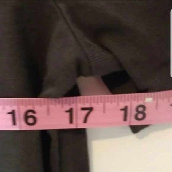 Listing Image Blurred Background
