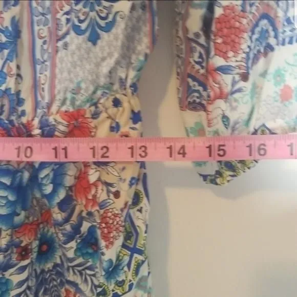 Listing Image Blurred Background
