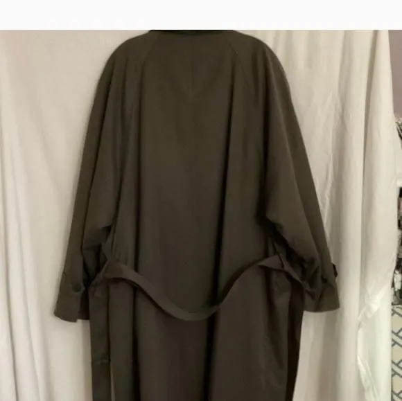 Listing Image Blurred Background