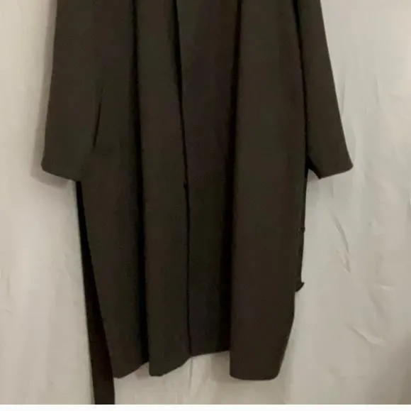 Listing Image Blurred Background